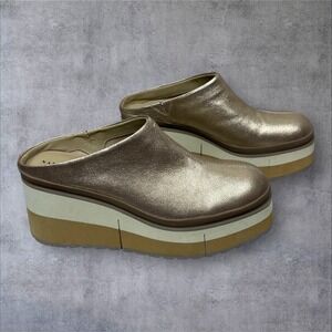 NakedFeet Coach Metallic Gold Slip On Shoes Clogs Womens 8.5 Chunky Platform